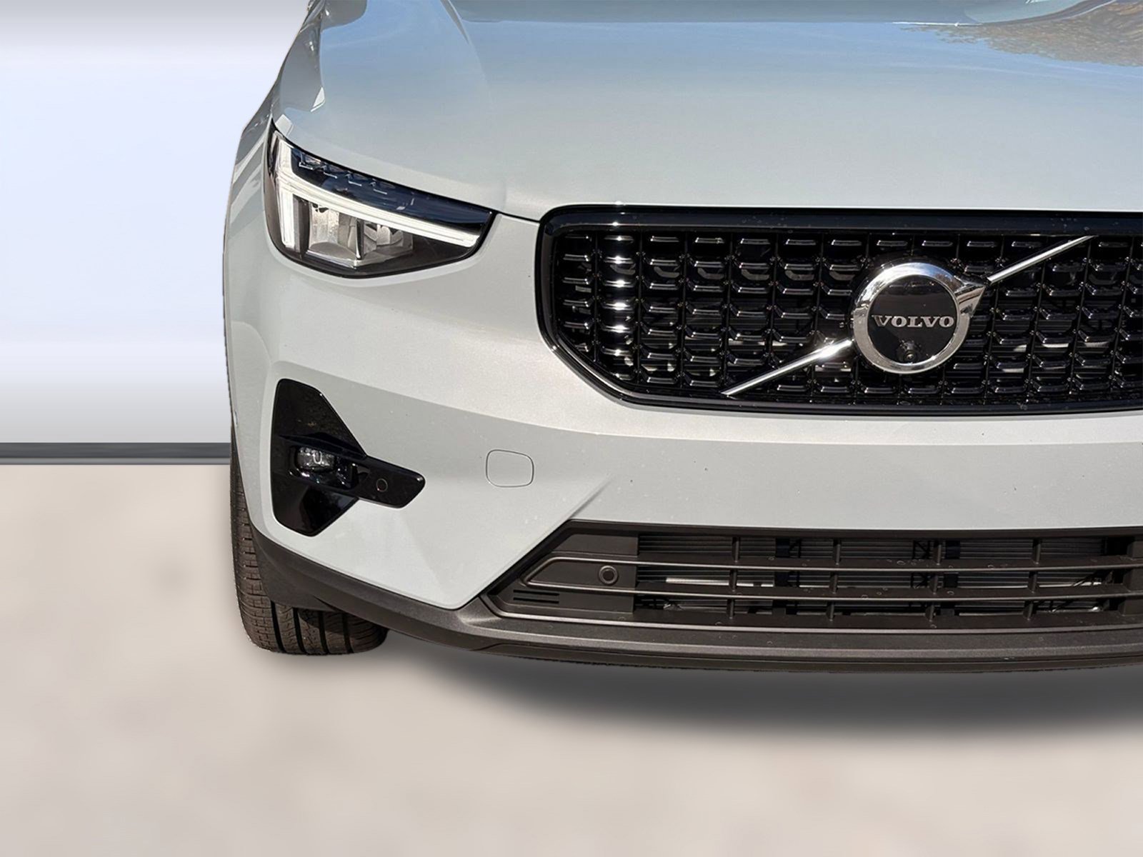 New 2026 Volvo XC40 B4 Plus w/ Climate Package image 23