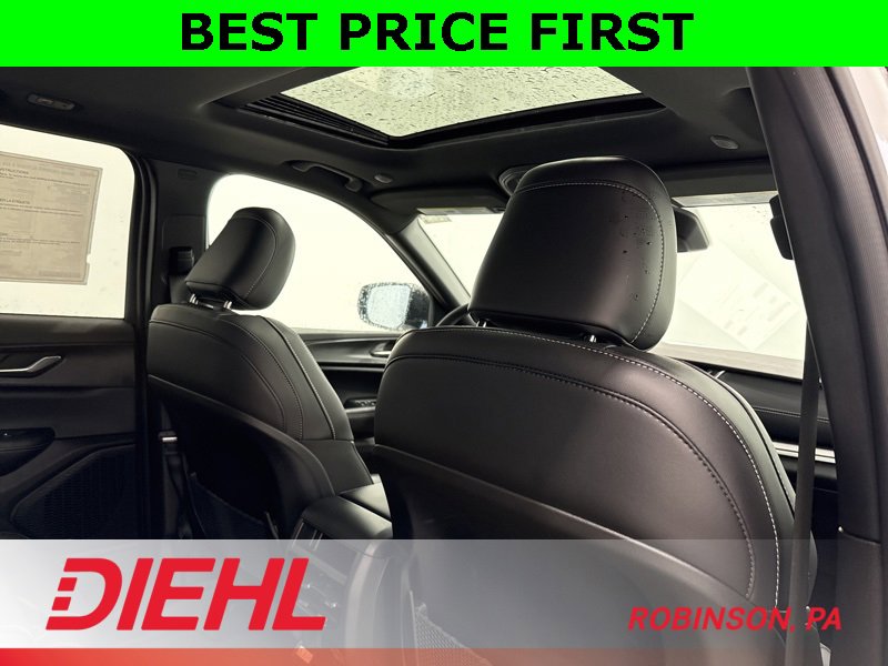 New 2025 Jeep Grand Cherokee Altitude image 13