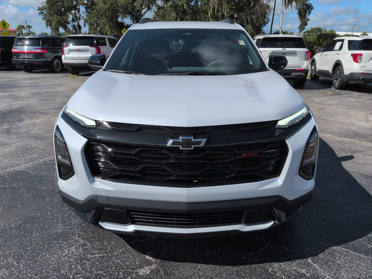 New 2027 Chevrolet Equinox RS w/ Convenience Package III FWD image 9