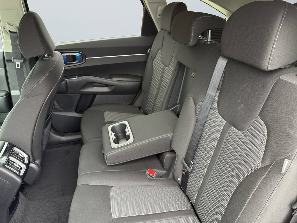 Used 2026 Kia Sorento LX FWD image 13