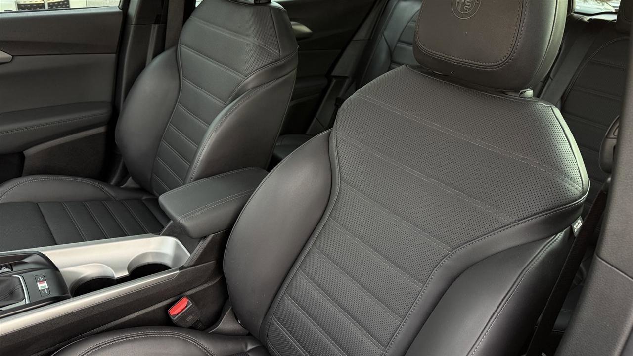 Used 2024 Alfa Romeo Tonale Veloce w/ Active Assist Package AWD/4WD image 30