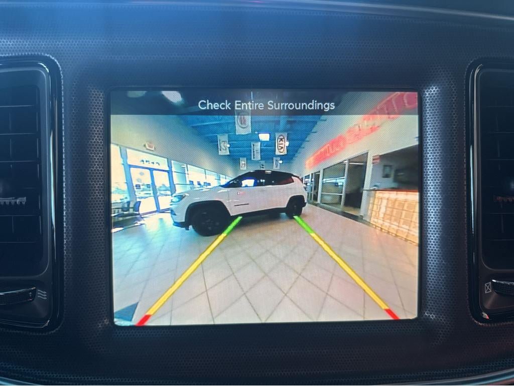 Used 2016 Dodge Challenger R/T Scat Pack w/ Leather Interior Group RWD image 28