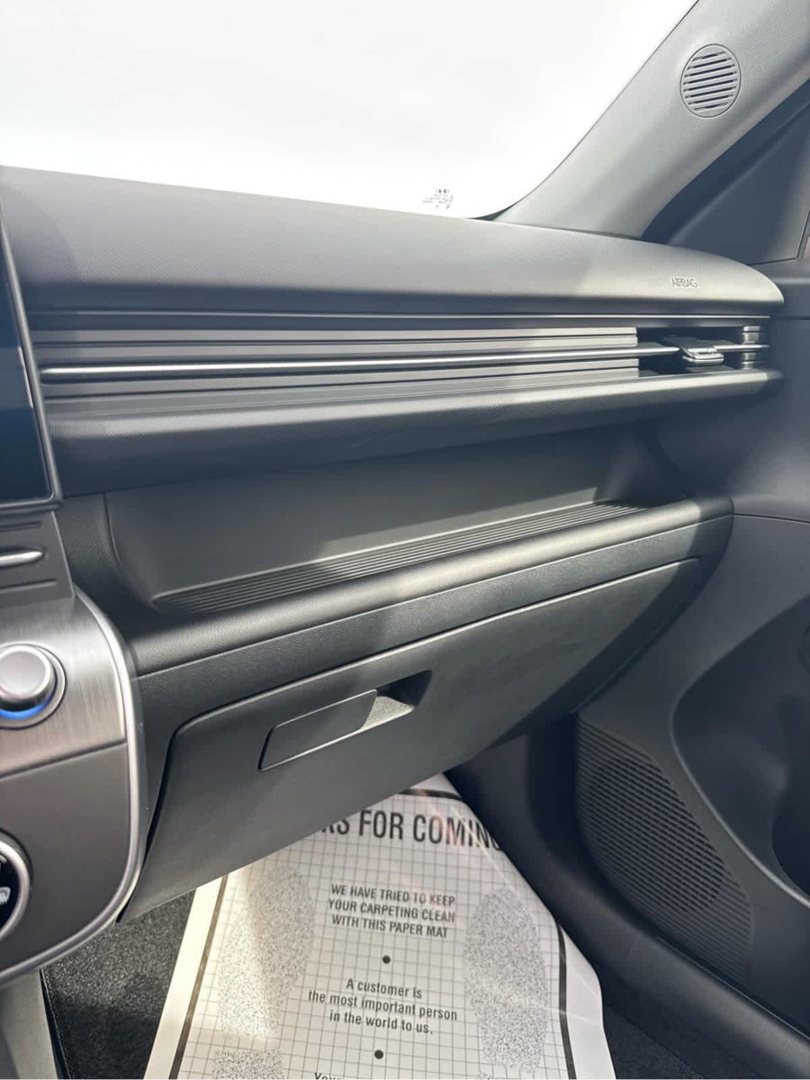 New 2027 Hyundai Kona SE AWD/4WD image 28