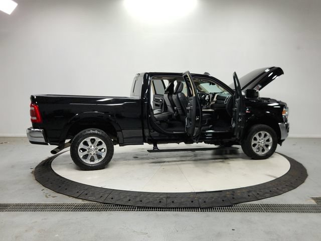 Used 2022 RAM 3500 Laramie AWD/4WD image 17