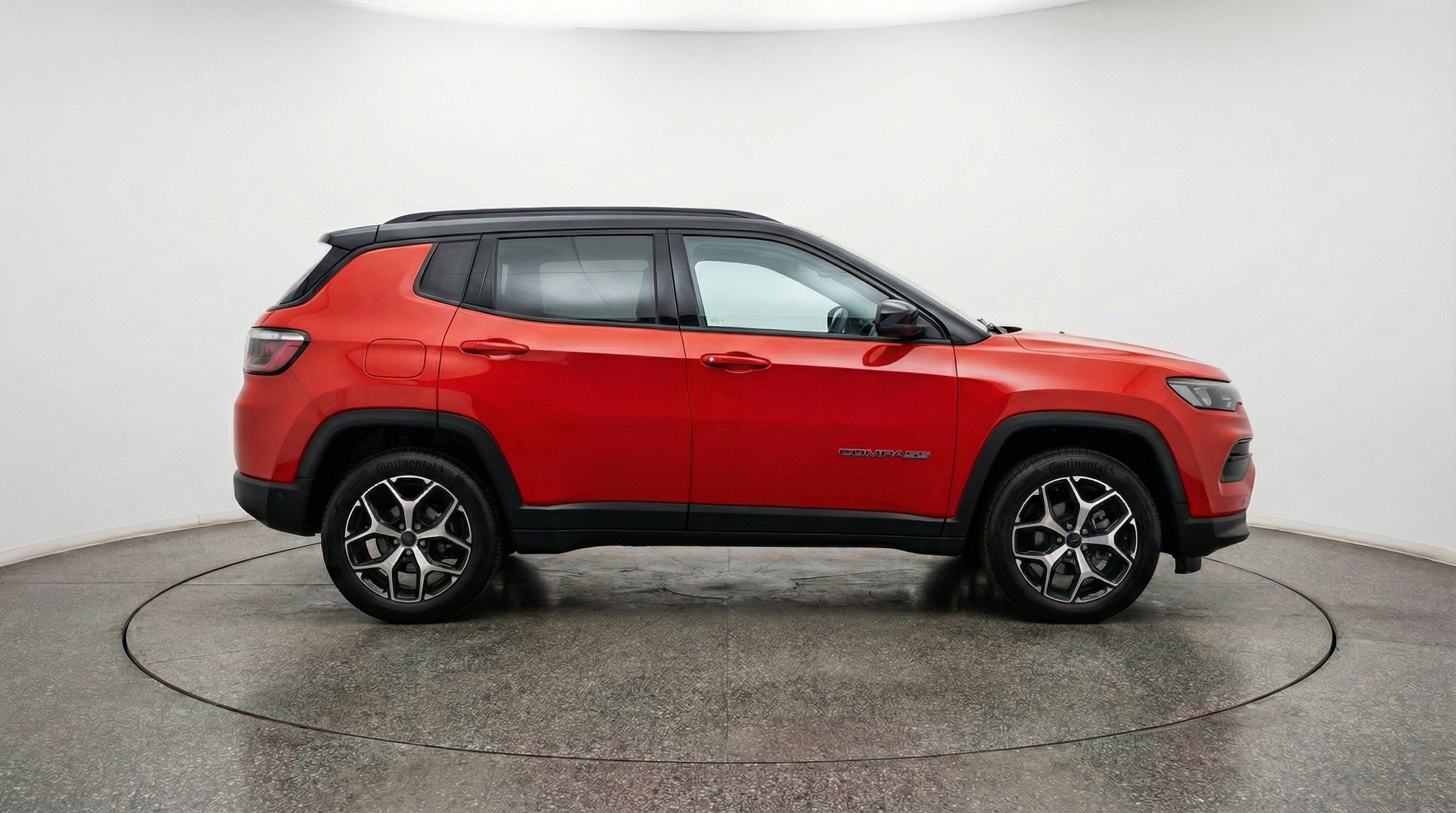 Used 2025 Jeep Compass Limited image 11