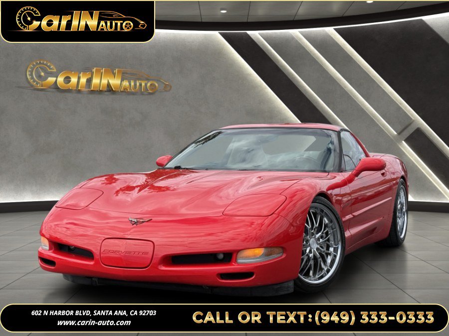 Used 2001 Chevrolet Corvette Coupe w/ Preferred Equipment Group1 RWD image 1