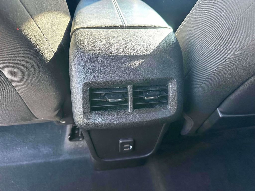 Used 2022 GMC Terrain SLE w/ Driver Convenience Package AWD/4WD image 11