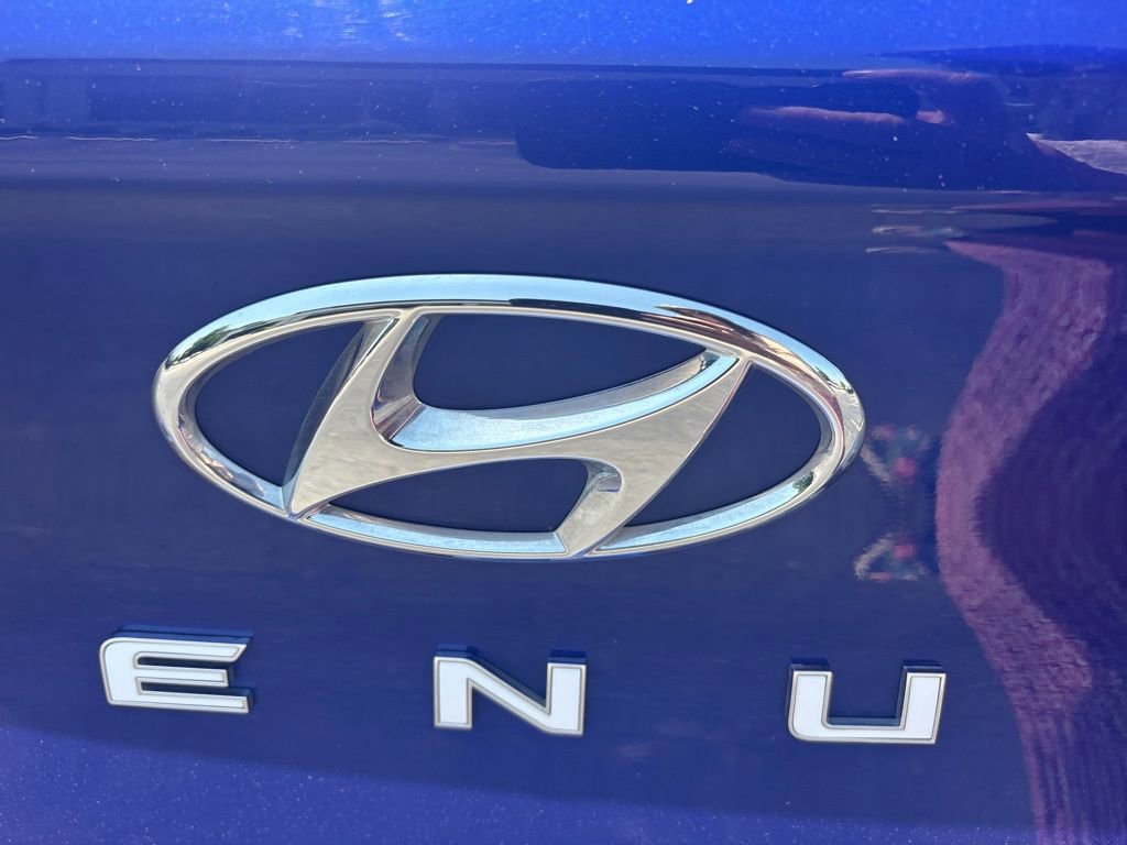 Used 2025 Hyundai Venue SEL FWD image 30