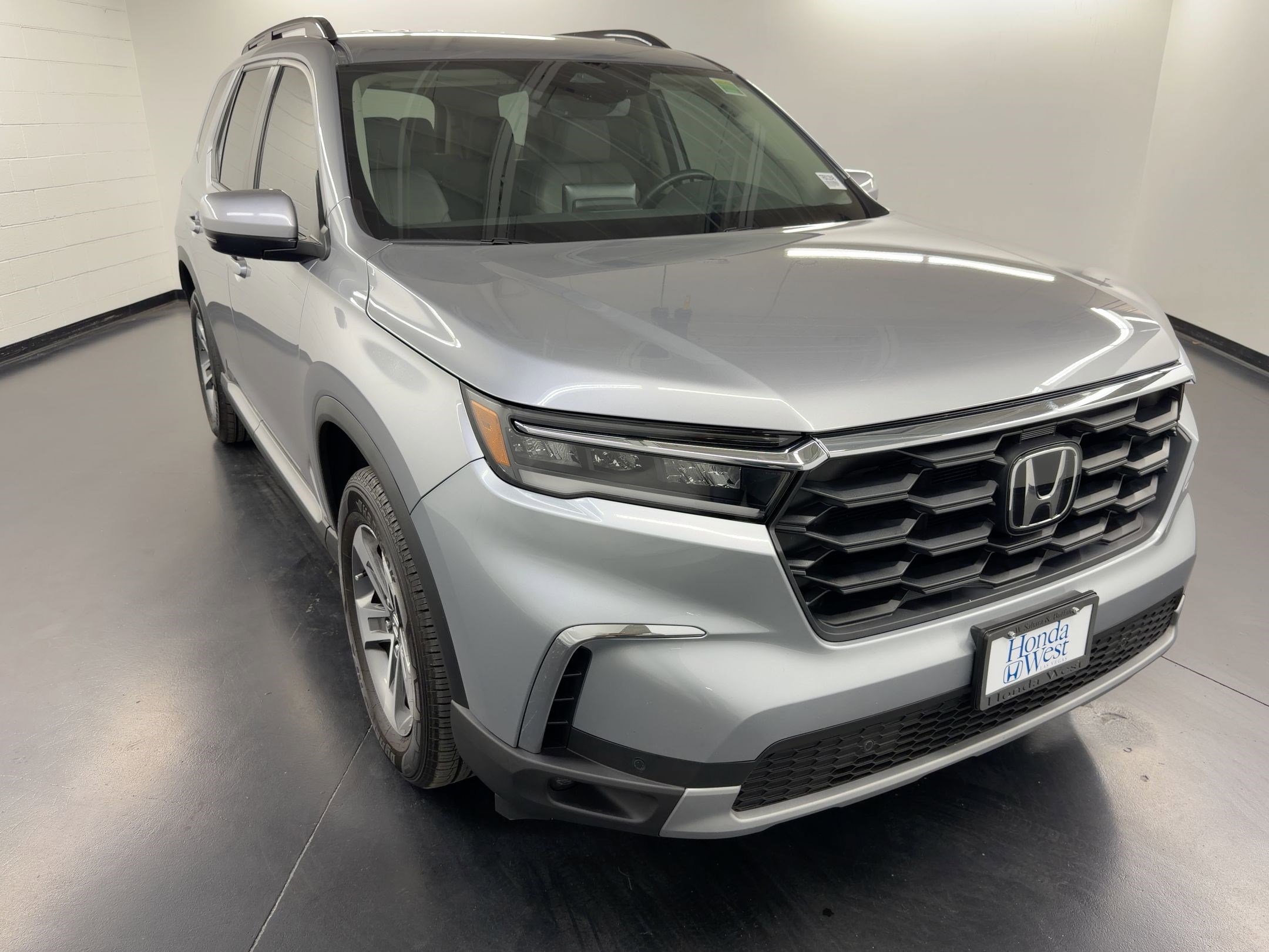 Used 2024 Honda Pilot EX-L image 7