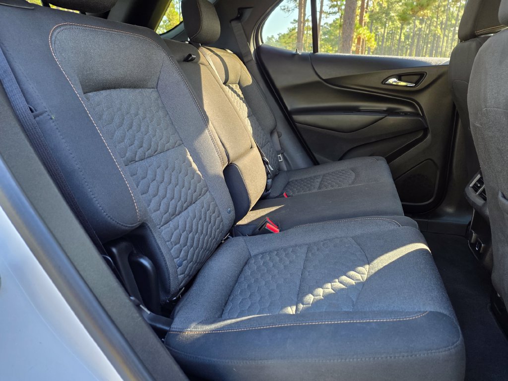Used 2018 Chevrolet Equinox LT w/ Sun & Infotainment Package AWD/4WD image 22