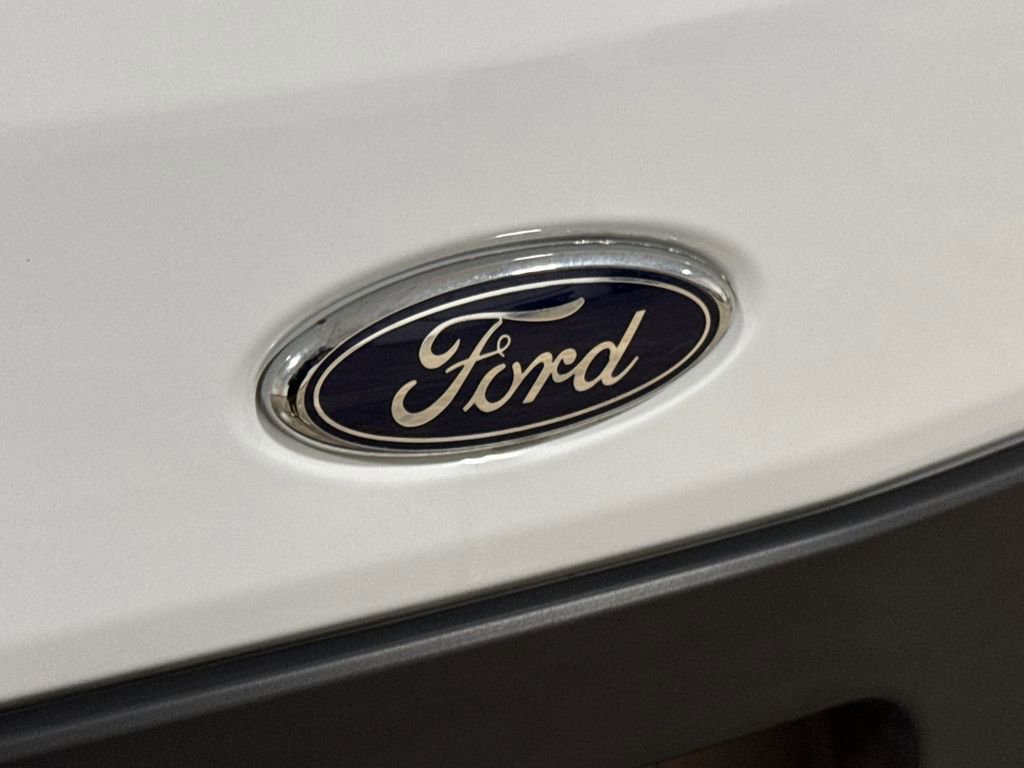 Used 2020 Ford Transit 150 Low Roof RWD image 24