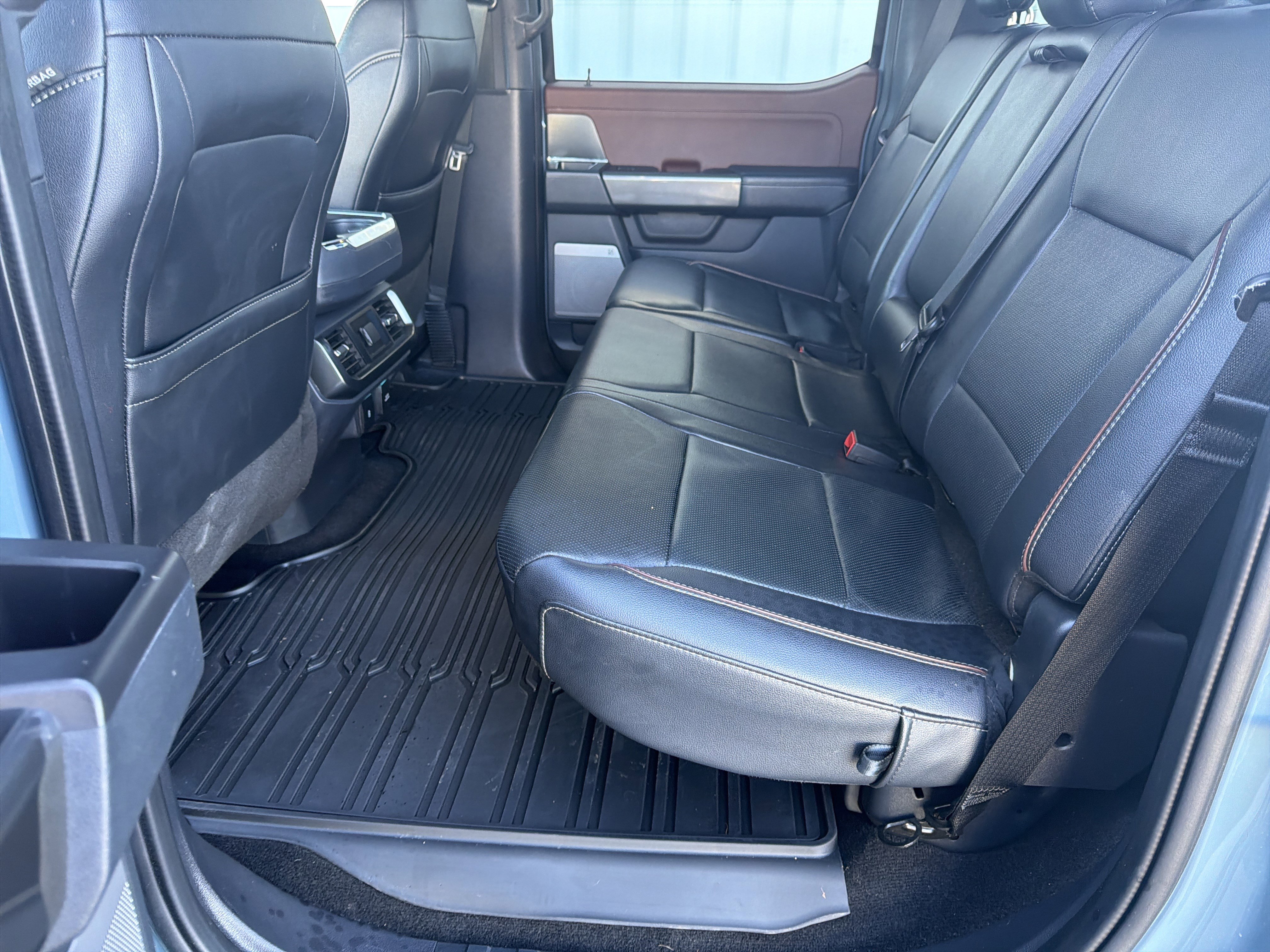 Certified 2023 Ford F150 Lariat image 32