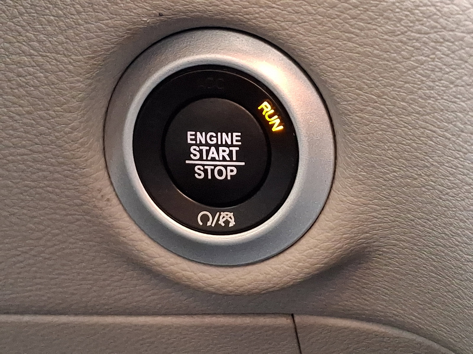 Certified 2023 Chrysler Pacifica Touring-L image 25