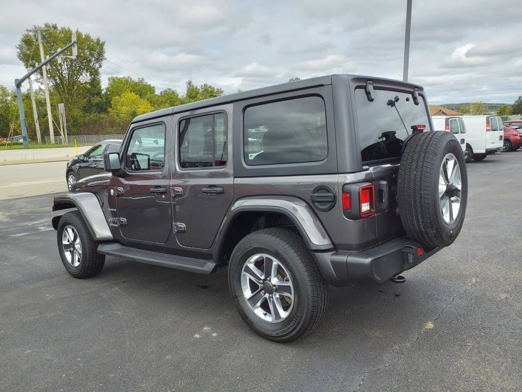 Used 2021 Jeep Wrangler Unlimited Sahara image 3