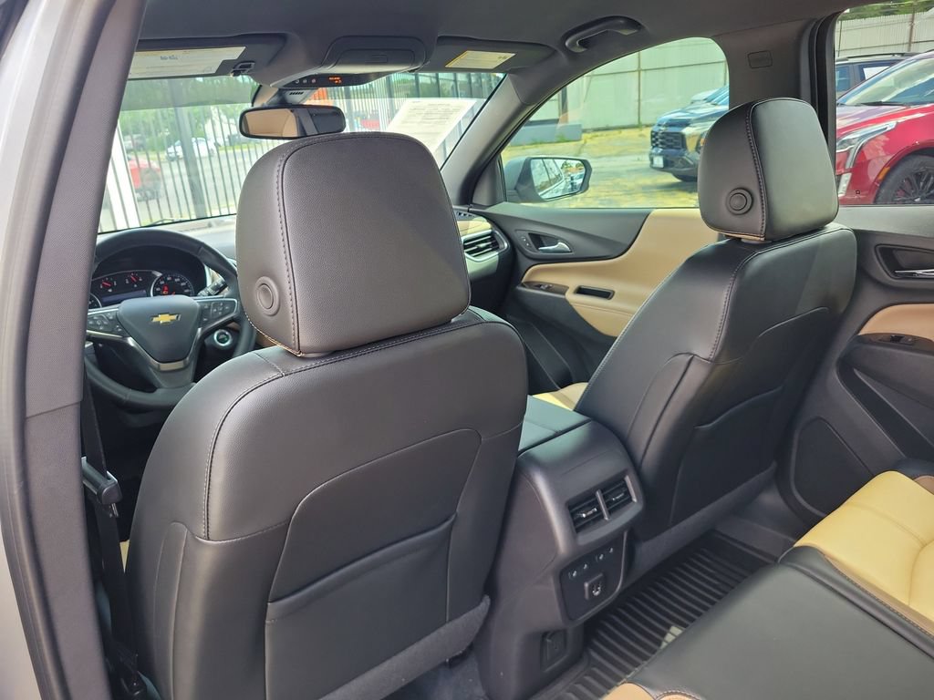 Used 2024 Chevrolet Equinox Premier AWD/4WD image 11