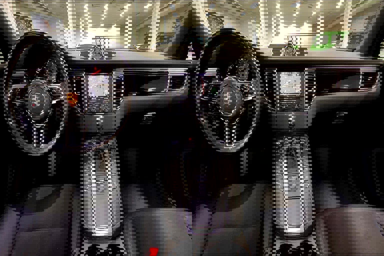 Used 2016 Porsche Macan S image 14