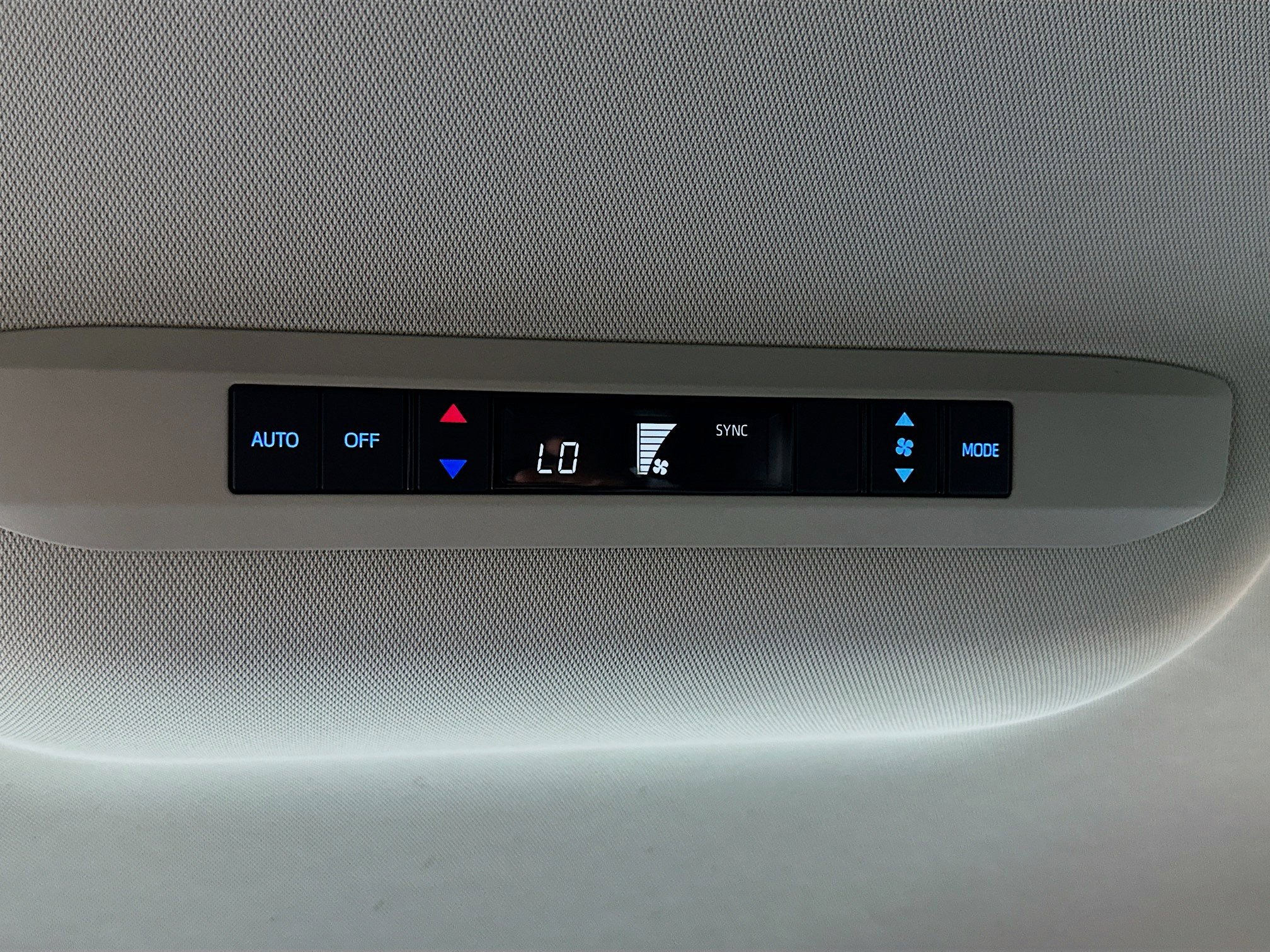 Used 2022 Toyota Sienna LE FWD image 27