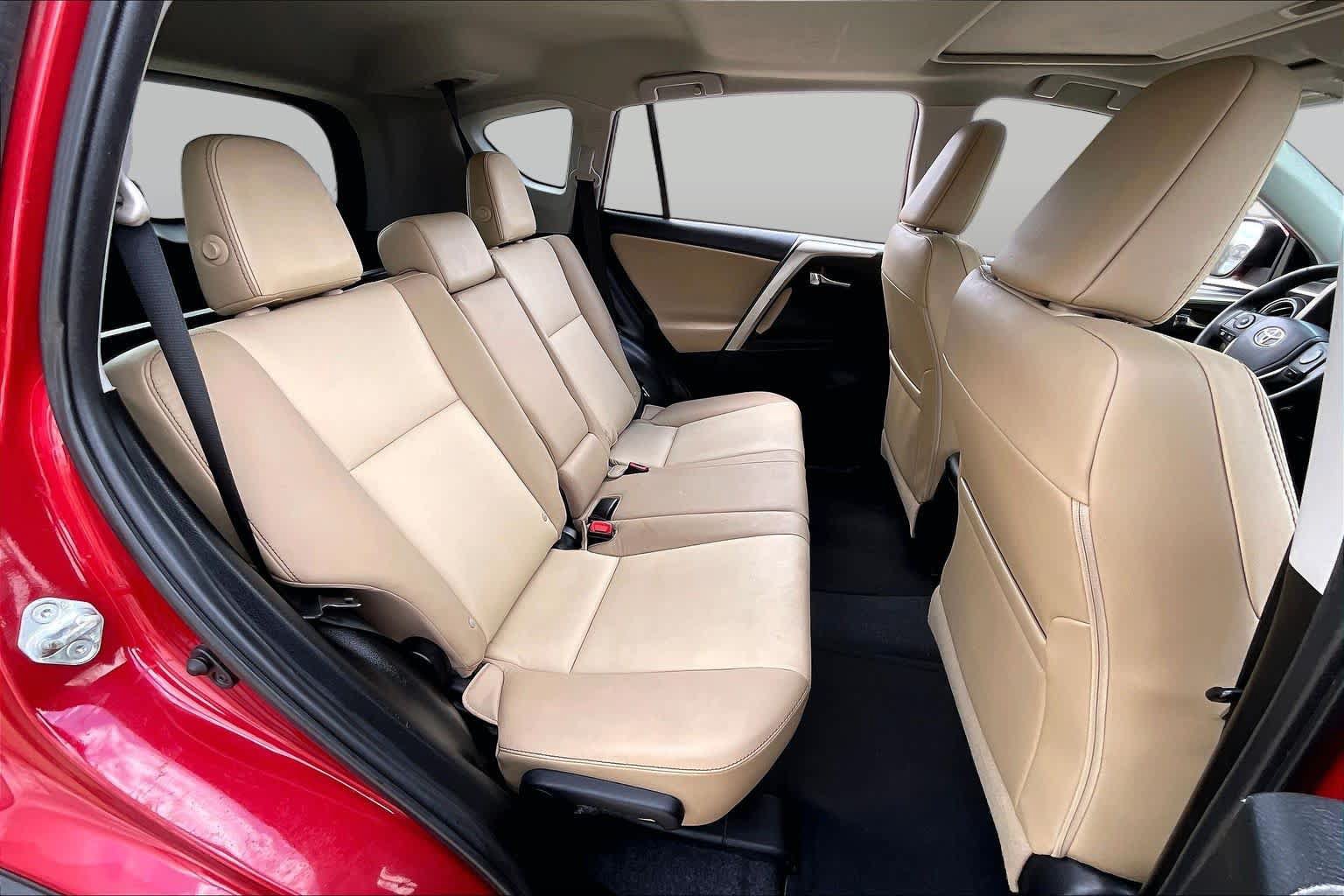 Used 2015 Toyota RAV4 Limited w/ Technology Package FWD image 20