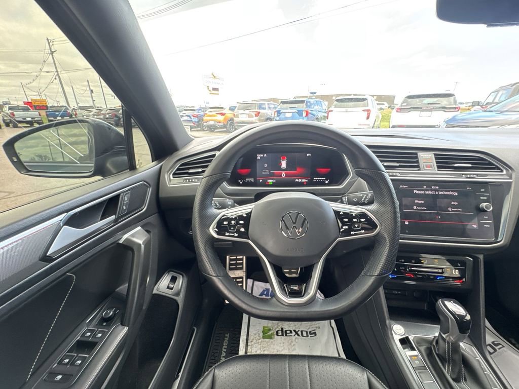Used 2022 Volkswagen Tiguan SE R-Line AWD/4WD image 14