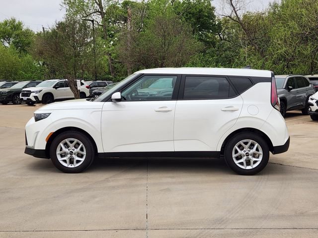 Certified 2025 Kia Soul LX w/ LX Technology Package image 4