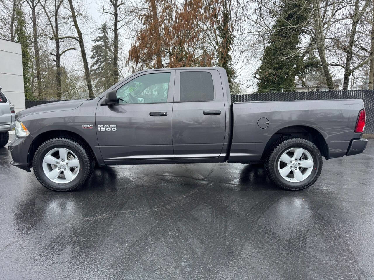 Used 2015 RAM 1500 Express image 2
