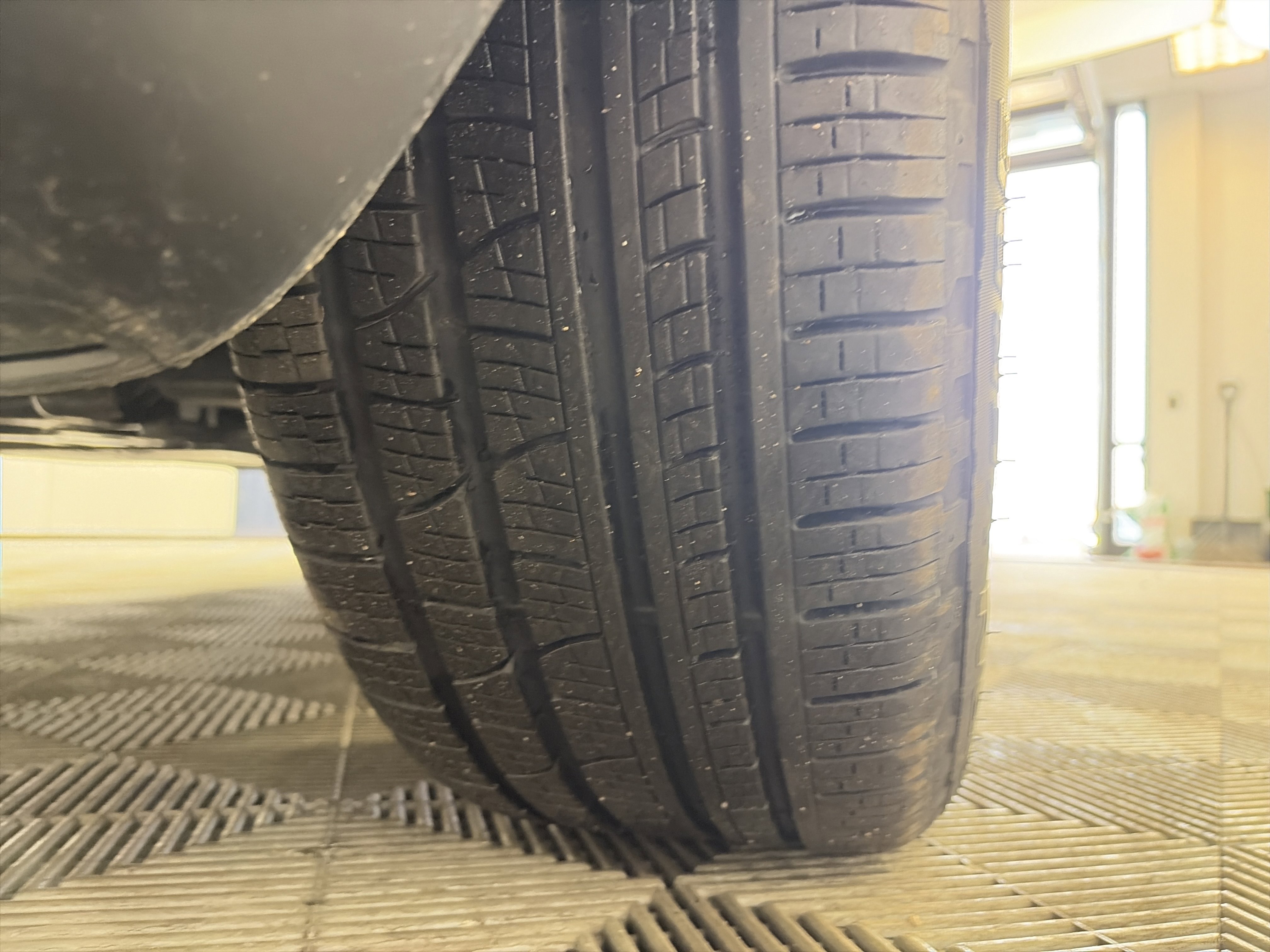 Used 2025 Volkswagen Tiguan SE image 12