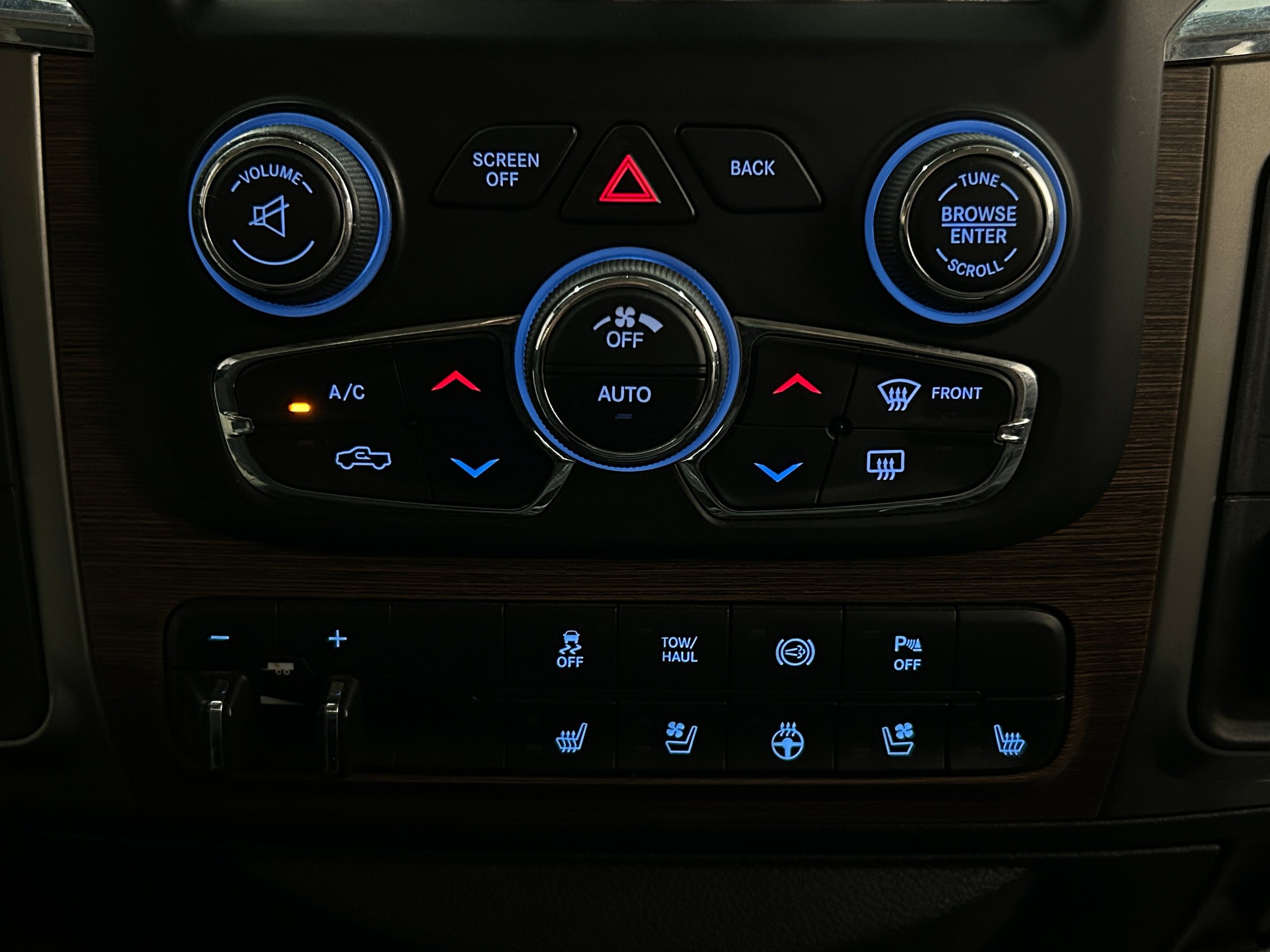Used 2013 RAM 3500 Laramie RWD image 12