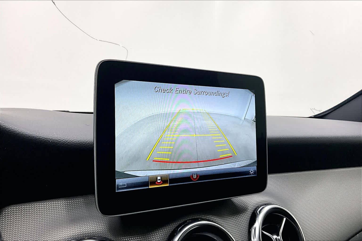 Used 2020 Mercedes-Benz GLA 250 w/ Premium Package image 23
