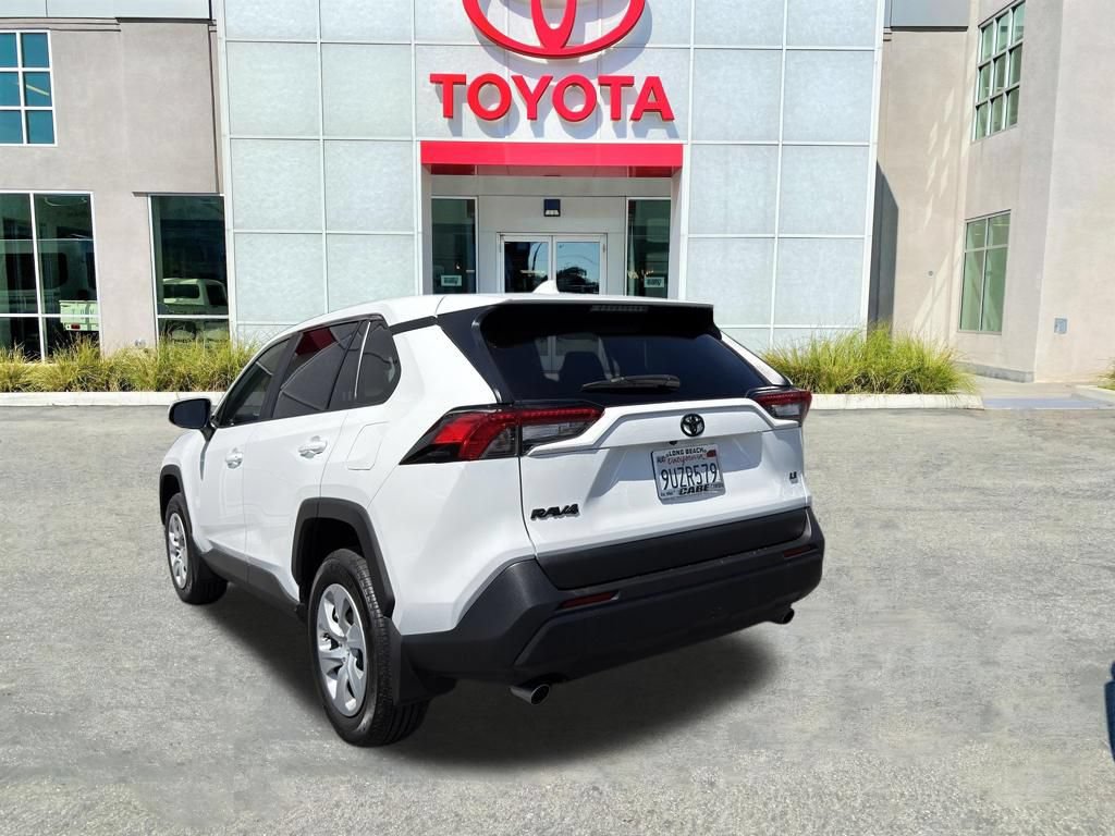 Used 2025 Toyota RAV4 LE FWD image 5