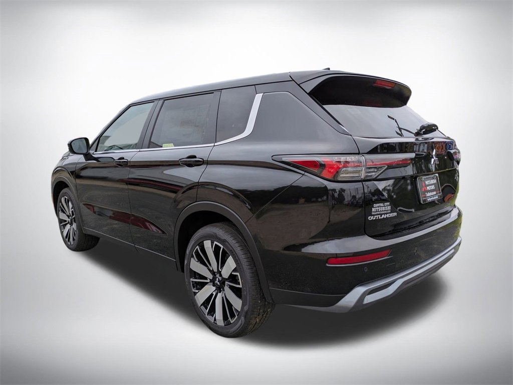 New 2025 Mitsubishi Outlander SE image 6