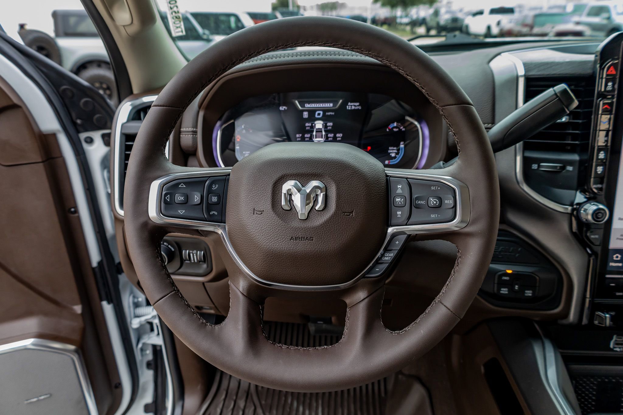 Used 2025 RAM 3500 Laramie image 19