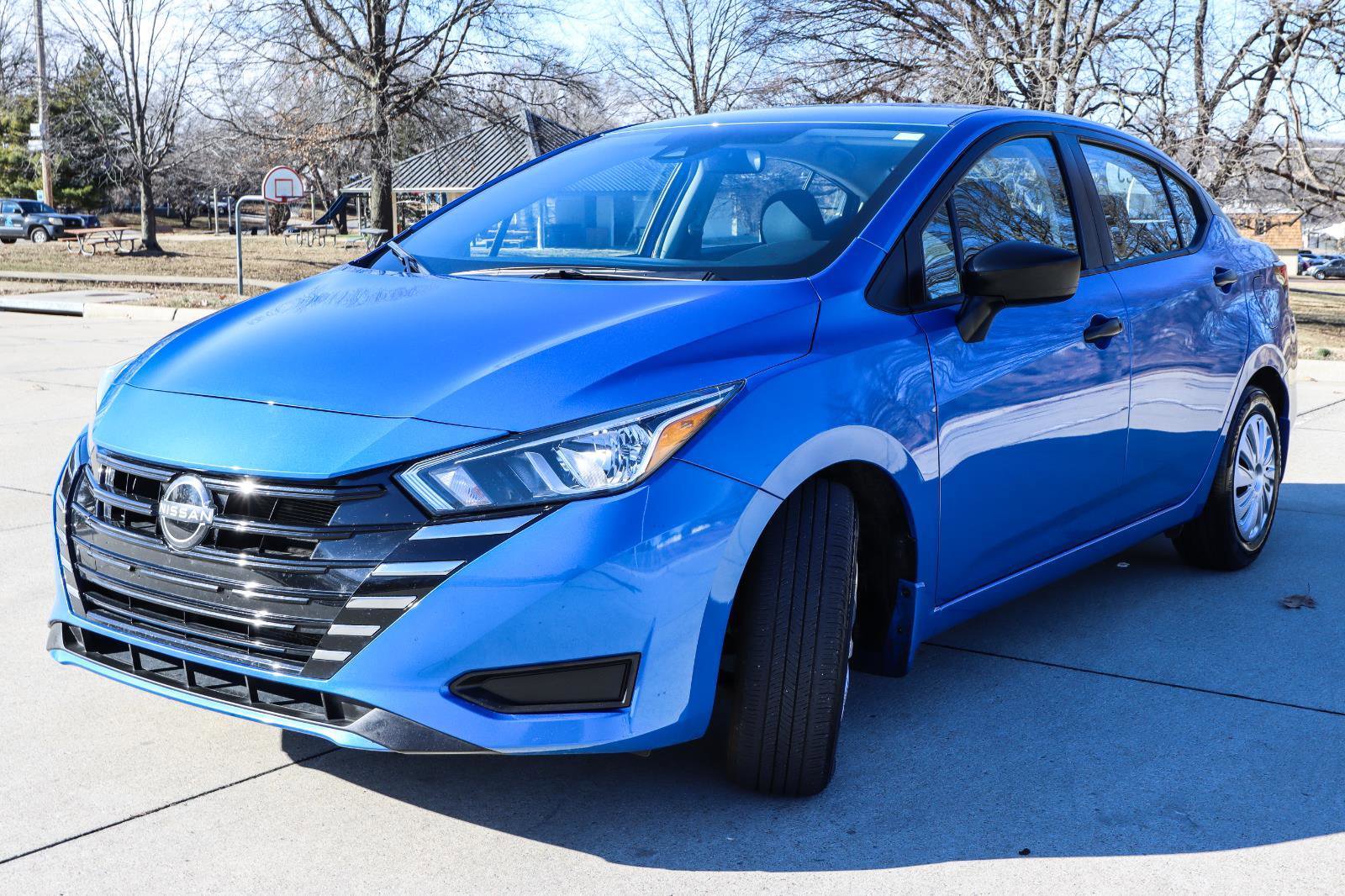 Used 2024 Nissan Versa S w/ Trunk Package image 3