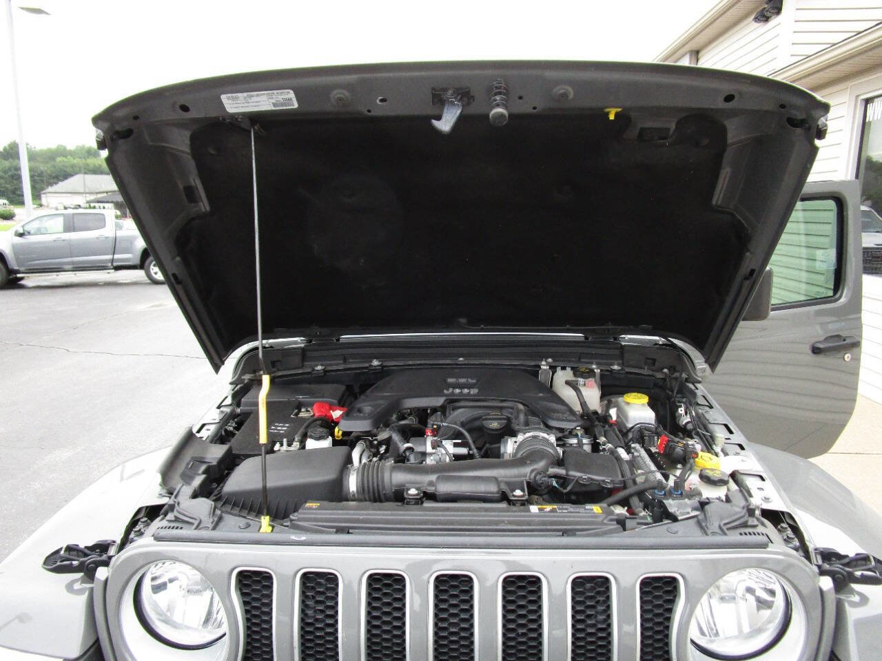 Used 2021 Jeep Wrangler Unlimited Sahara w/ Uconnect 4C Nav & Sound Group image 38