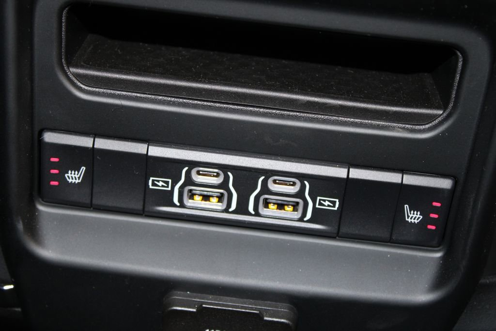 Used 2024 RAM 2500 Limited image 34