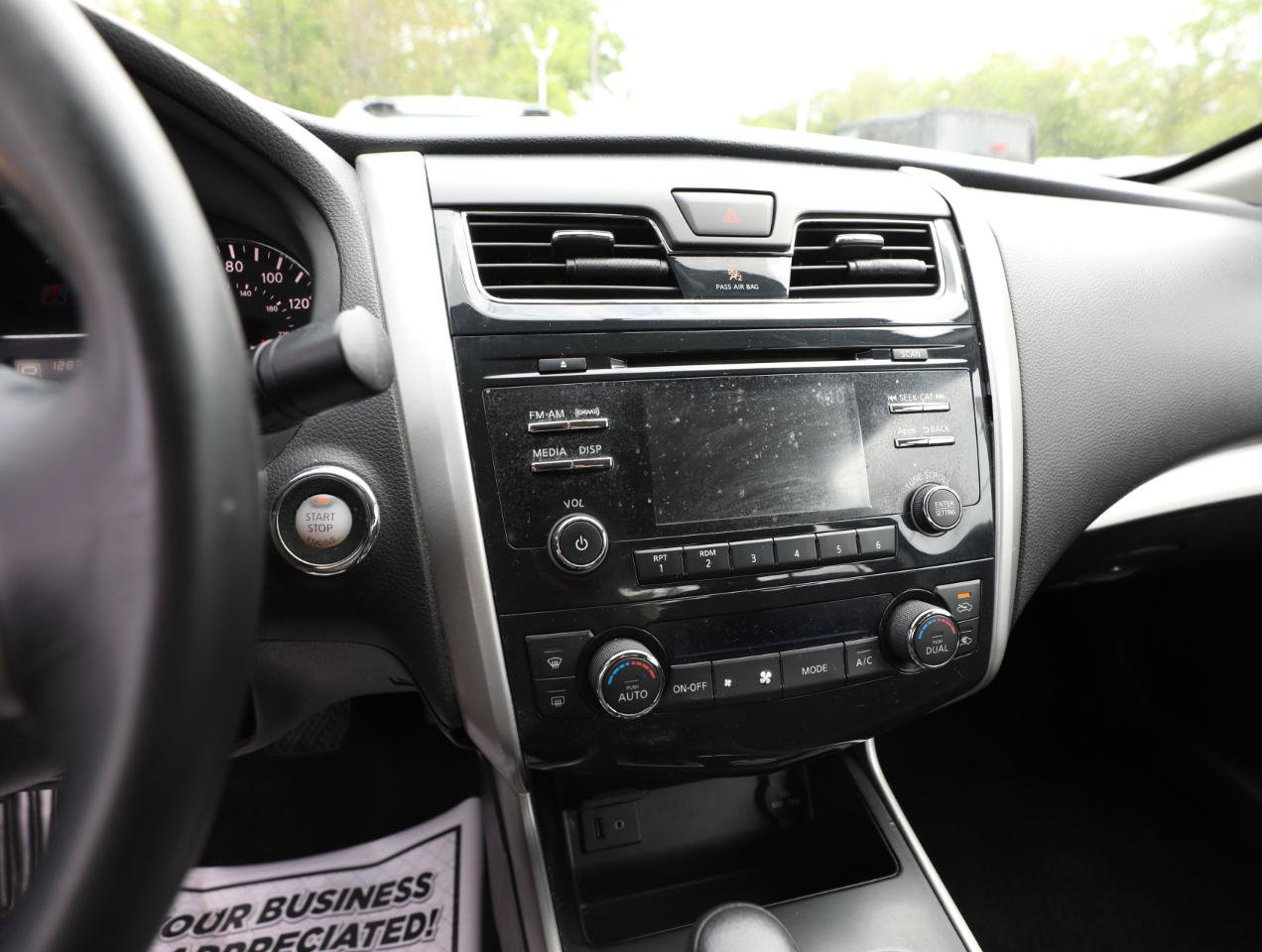 Used 2015 Nissan Altima 2.5 SV FWD image 18