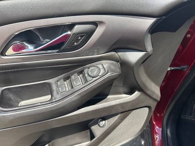 Used 2018 Chevrolet Traverse LT w/ LPO, Floor Liner Package AWD/4WD image 18