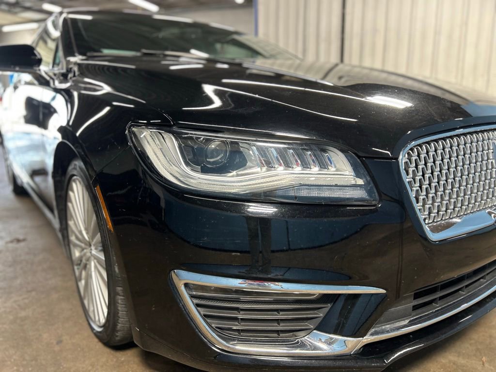 Used 2017 Lincoln MKZ Reserve image 2