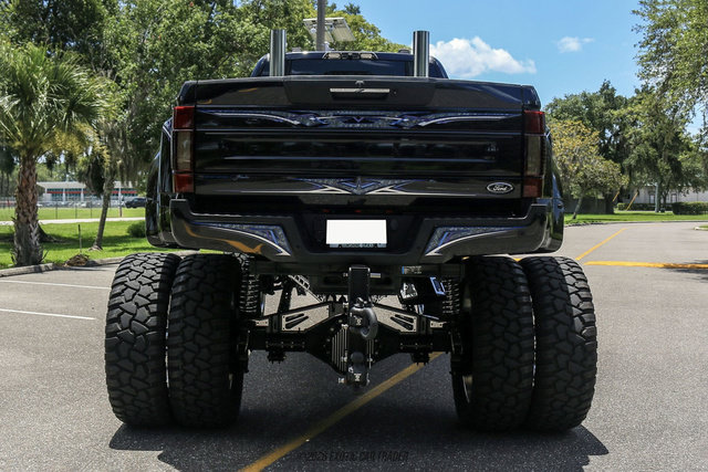 Used 2020 Ford F450 Platinum w/ FX4 Off-Road Package AWD/4WD image 7