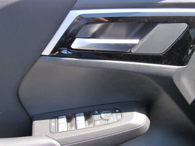 New 2026 Mitsubishi Outlander ES FWD image 20