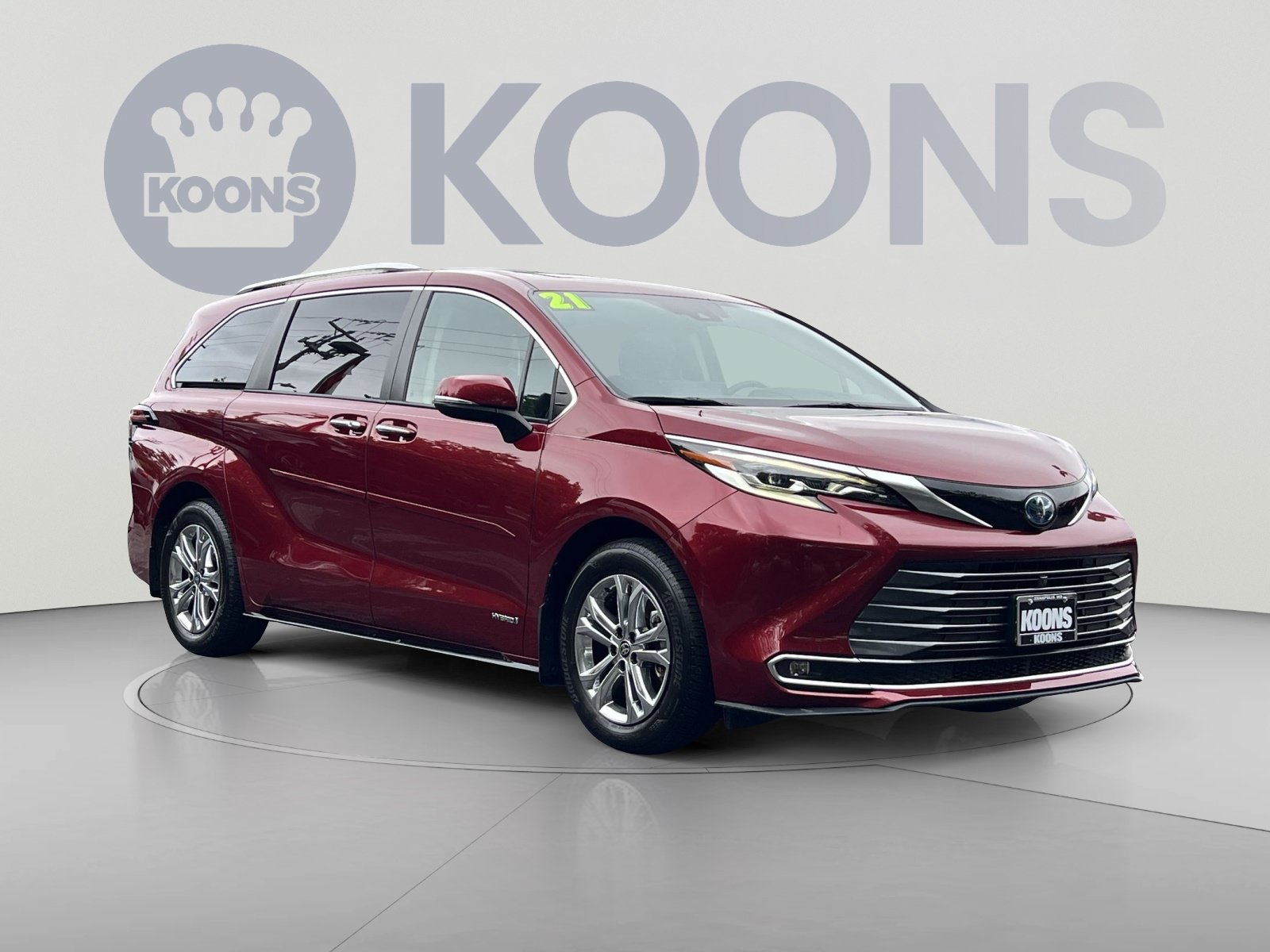 Used 2021 Toyota Sienna Platinum AWD/4WD image 2