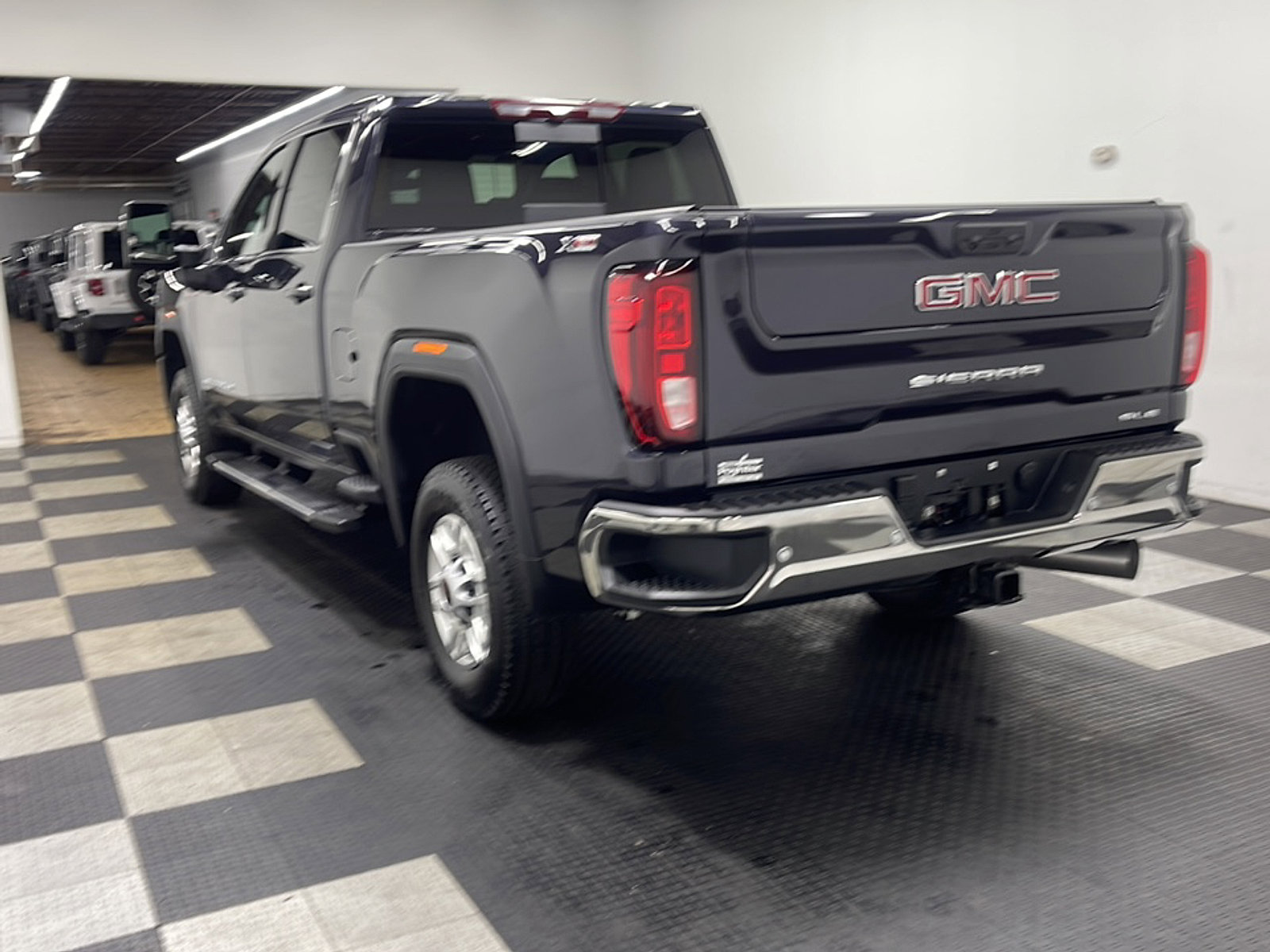 New 2026 GMC Sierra 2500 SLE w/ SLE Value Package; AWD/4WD image 2