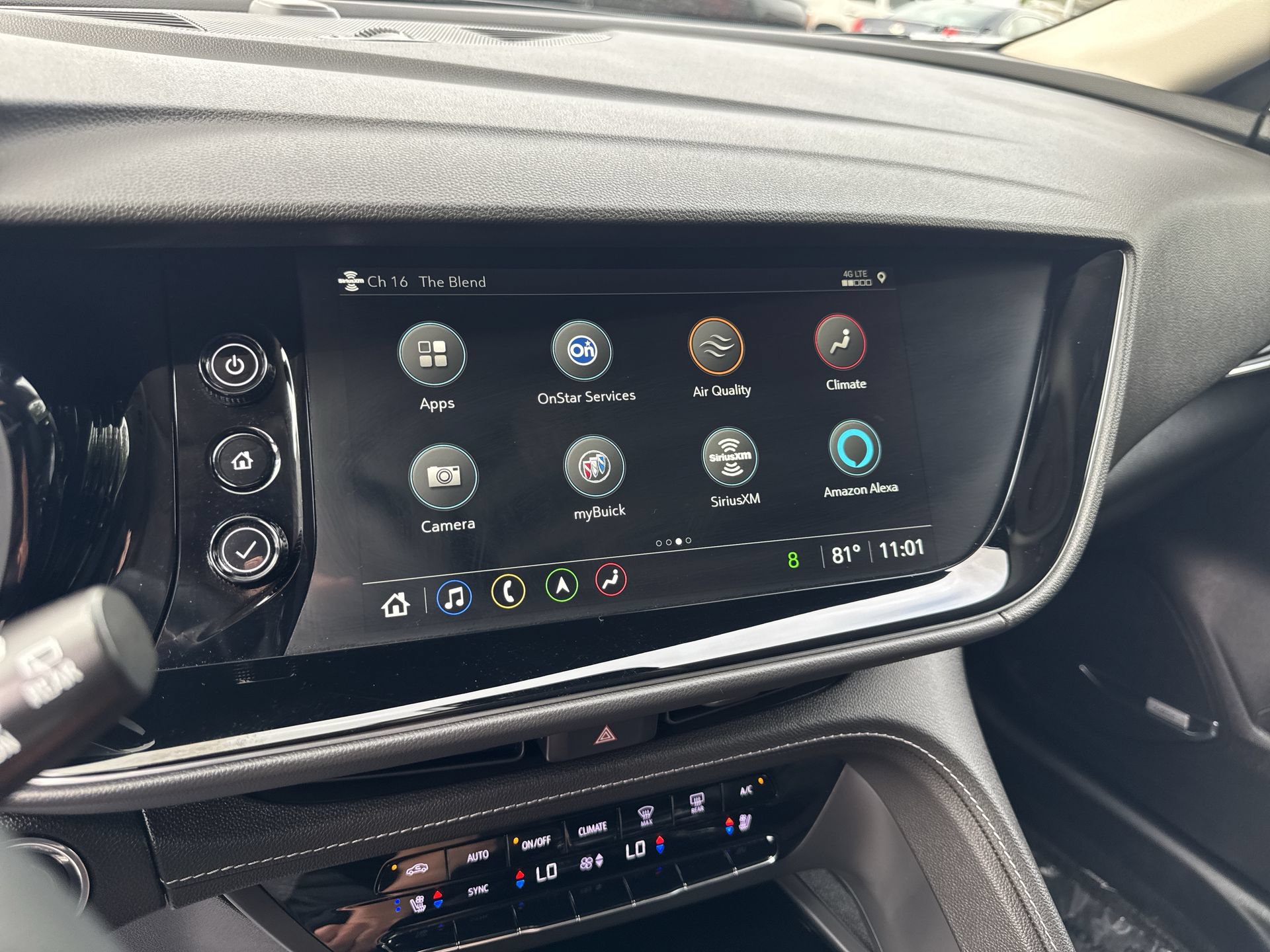 Used 2022 Buick Envision Avenir w/ Technology Package II AWD/4WD image 12