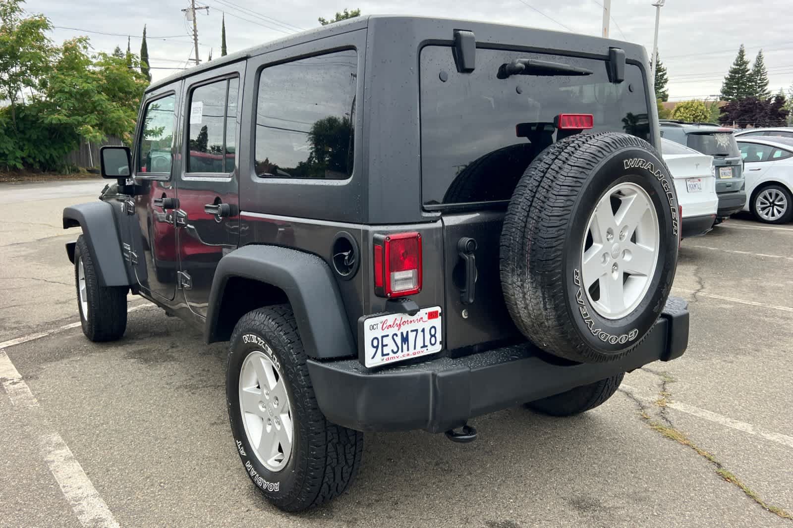 Used 2018 Jeep Wrangler Unlimited Sport S AWD/4WD image 6