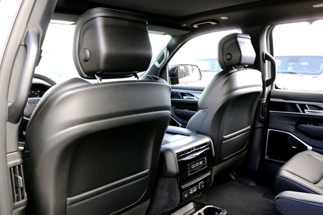 New 2026 Jeep Grand Wagoneer Limited AWD/4WD image 17