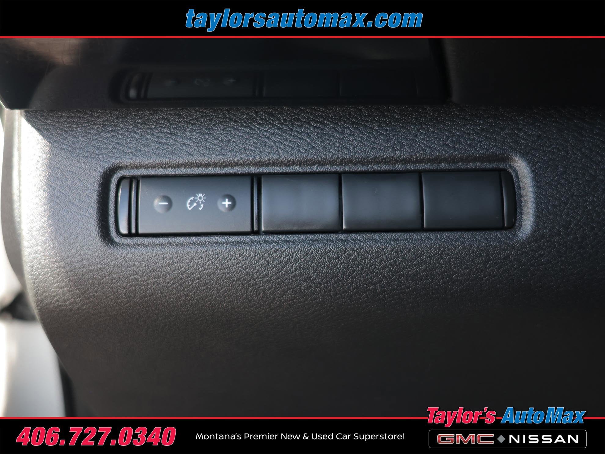 Used 2024 Nissan Pathfinder S image 24
