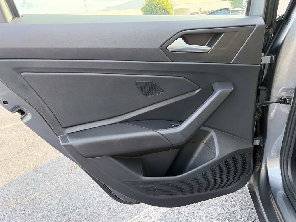 Used 2019 Volkswagen Jetta R-Line FWD image 12