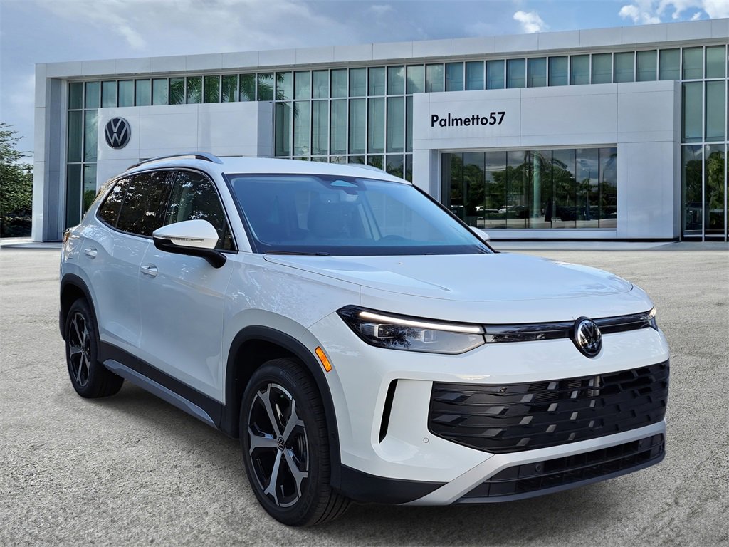 Certified 2025 Volkswagen Tiguan SE video 1