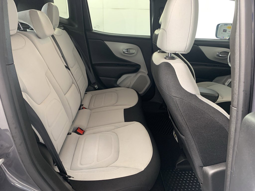 Used 2022 Jeep Renegade Latitude w/ Convenience Group AWD/4WD image 38