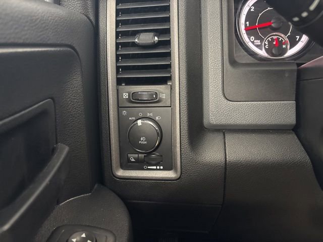 Used 2019 RAM 1500 Express image 29