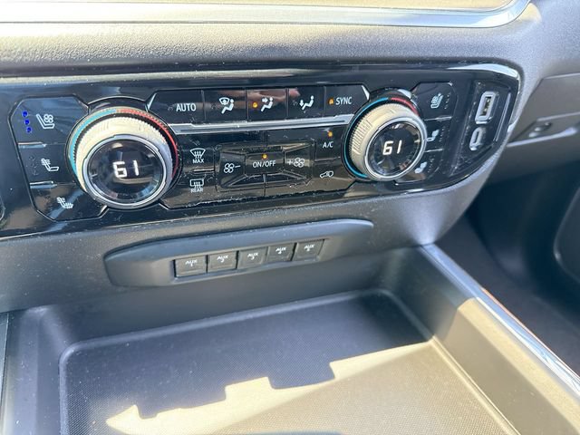 Used 2026 Chevrolet Silverado 3500 High Country w/ Technology Package AWD/4WD image 19